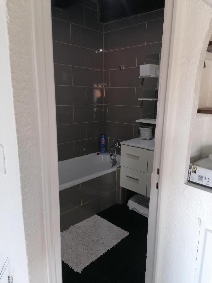 Appartement Meuble A Villeneuve Les Maguelone Exteriör bild